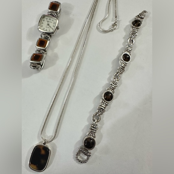 Jewelry - Silver Jewelry Set with Brown Accents